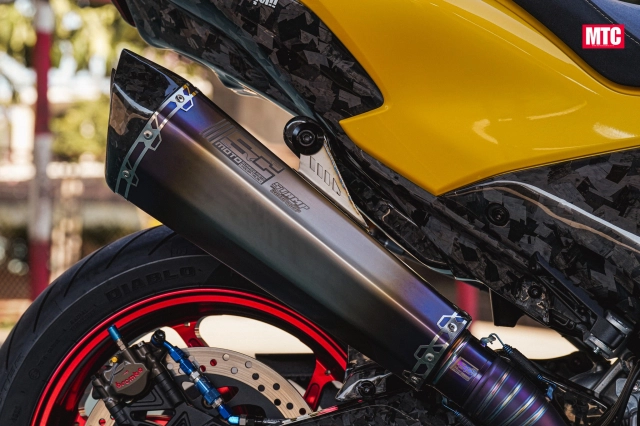 Cùng tôi ngắm qua chiếc chiếc yamaha tmax tech max độ cực chất đến từ stamp moto shop - 35