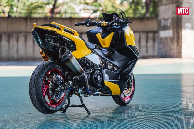 Cùng tôi ngắm qua chiếc chiếc yamaha tmax tech max độ cực chất đến từ stamp moto shop - 38