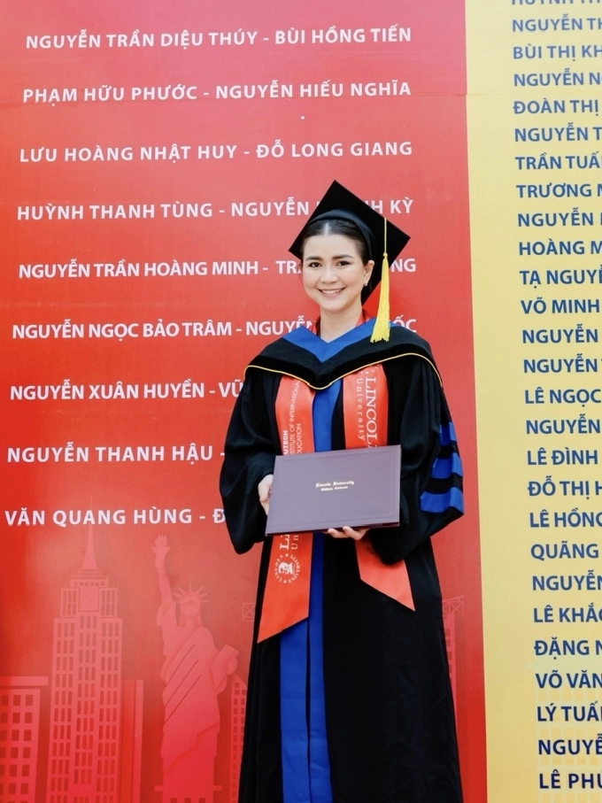 Cuộc sống bỉm sữa của cơ phó diệu thúy - 2