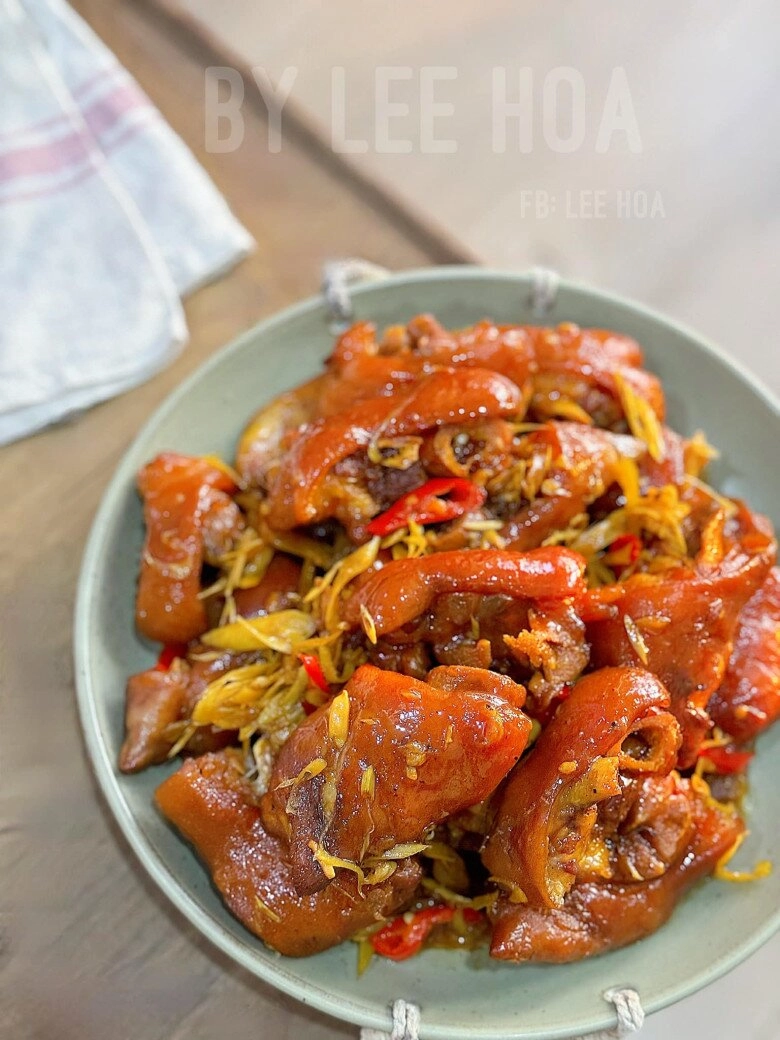 Cuối tuần làm chân giò ram sả ớt đậm đà thơm ngon lại có chút cay dịu nhẹ quá hợp ngày thu - 6