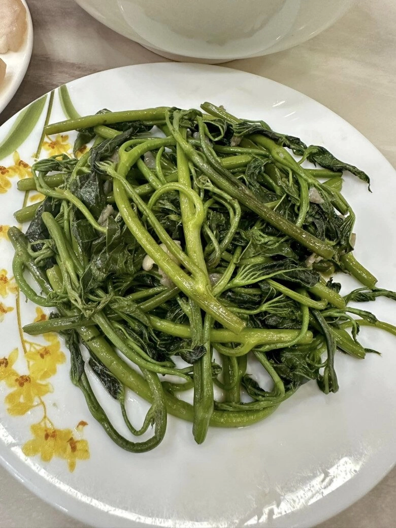 Đại gia hải phòng thích ăn cơm vy oanh nấu nữ ca sĩ có người làm sẵn không nhặt rau rửa bát - 3