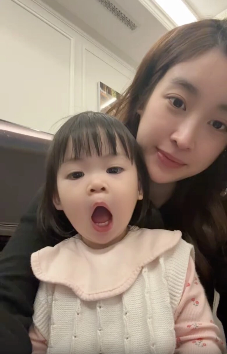 dâu hào môn đỗ mỹ linh dạy con gái học bé tuệ an mới 1 tuổi đã cực thông minh nhờ hưởng gen bố chủ tịch - 3