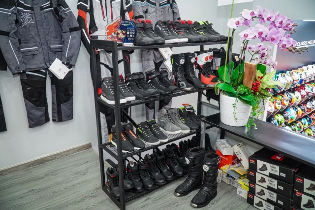 Đồ bảo hộ phượt 4p khai trương chi nhánh mới tại quận bình thạnh - 10