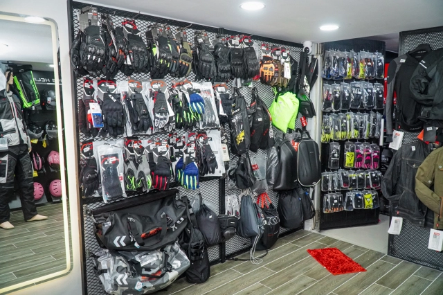 Đồ bảo hộ phượt 4p khai trương chi nhánh mới tại quận bình thạnh - 11