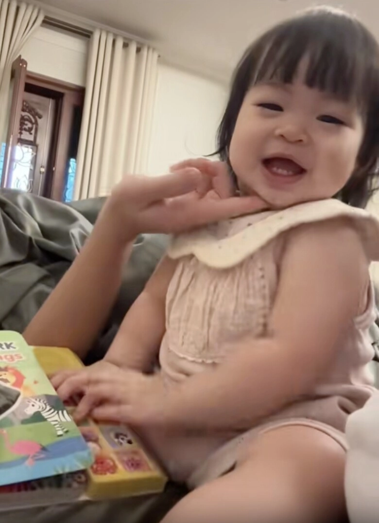 Đỗ mỹ linh hiếm hoi để lộ cuộc sống làm mẹ trong nhà hào môn ái nữ 1 tuổi bụ bẫm lanh lợi hệt bố chủ tịch - 6