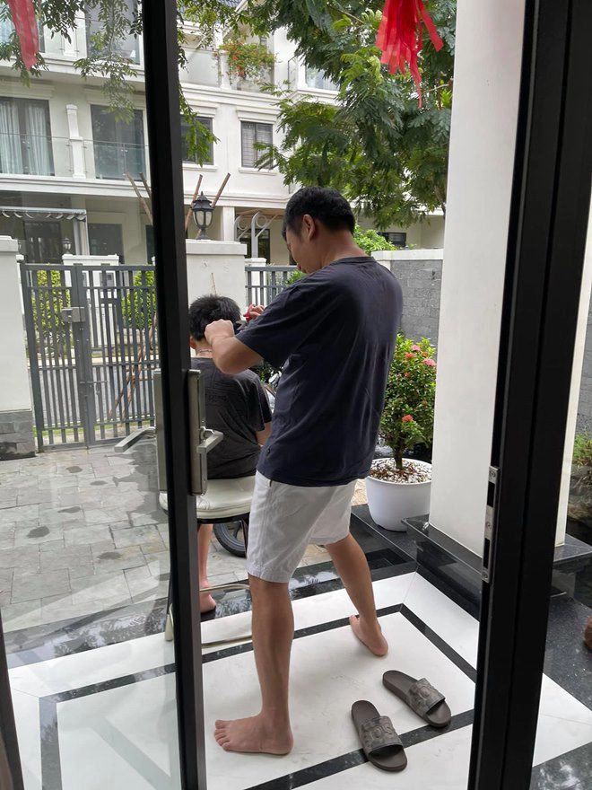 Đoạn tin nhắn của con riêng vân hugo hé lộ cuộc sống sau 4 năm theo mẹ vào sài gòn ở cùng bố dượng - 9