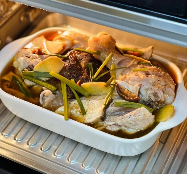 Đổi vị với đùi gà hấp nấm xì dầu vừa nhanh gọn đơn giản lại trôi cơm - 7