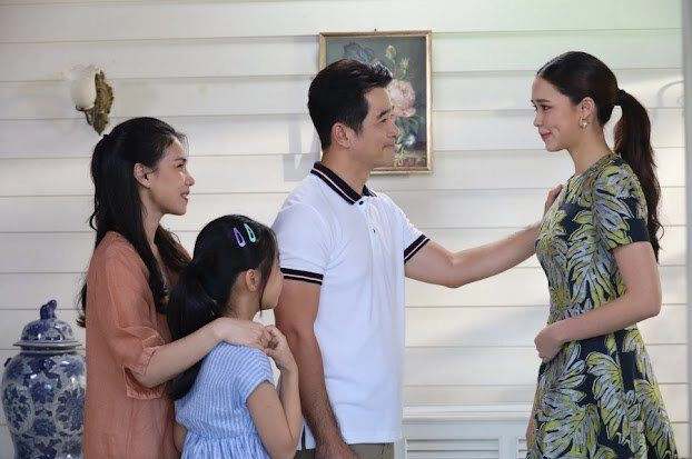Đồng nghiệp đưa con đến nhà chơi vừa gặp chồng tôi đứa trẻ liền gọi bố tôi xúc động bật khóc - 1