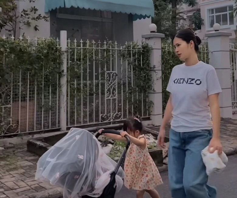 Đông nhi hiếm hoi khoe cuộc sống mẹ bỉm sau 1 tháng sinh con thứ 2 sắc vóc gây chú ý - 5