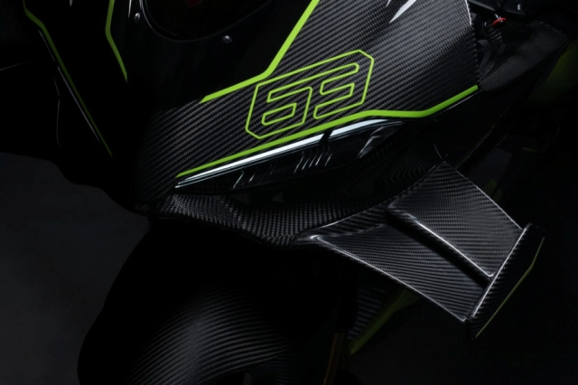 Ducati panigale v4 lamborghini - chiếc panigale nhẹ nhất và mạnh mẽ nhất ở thời điểm hiện tại - 1