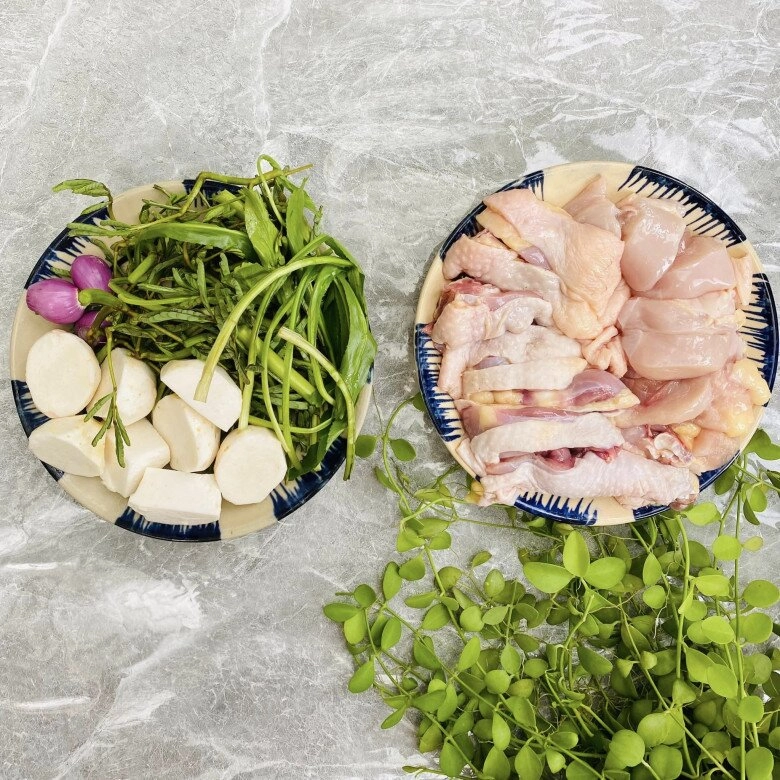 Gà đừng rang nữa đem nấu canh với rau này được món ngon bổ cho ngày thu ai ăn cũng khen nức lời - 2