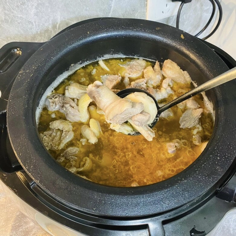 Gà đừng rang nữa đem nấu canh với rau này được món ngon bổ cho ngày thu ai ăn cũng khen nức lời - 8