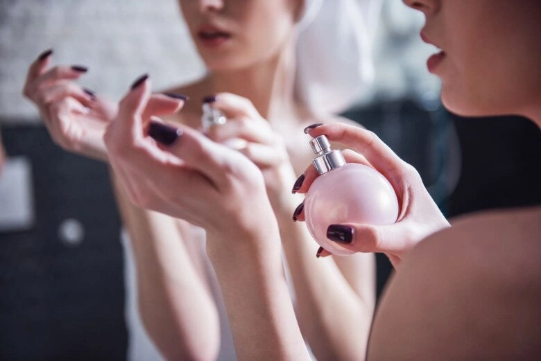 Giúp việc lương 10 triệu nhưng ngày nào cũng điệu đà túi hiệu nước hoa nghe hàng xóm nói tôi liền đuổi việc - 2