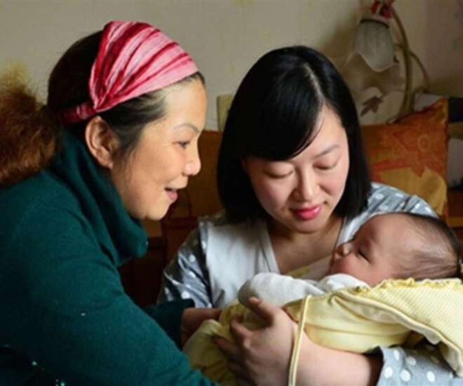 Giúp việc xin 10 triệu về quê nghỉ lễ tôi đưa ngay nhưng hành động của con trai làm tôi nghĩ lại đuổi việc luôn - 1