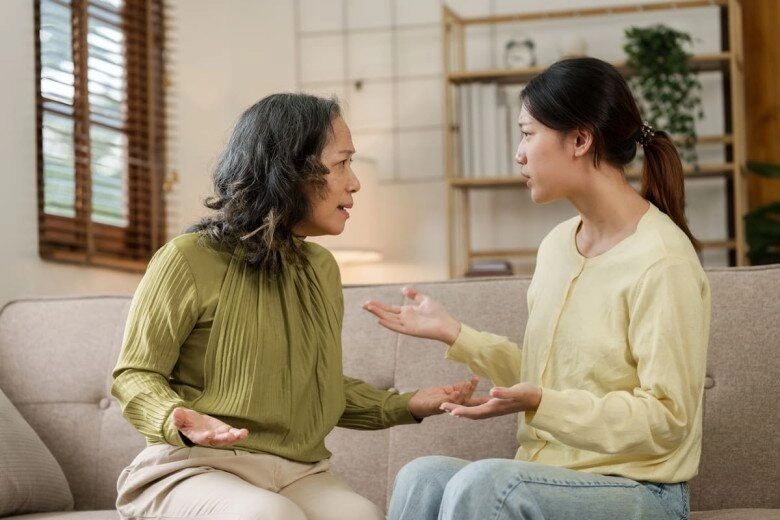 Gửi mẹ chồng ở quê 3 triệutháng nhờ chăm con một lần về thăm thấy mâm cơm bé ăn tôi rơi nước mắt - 3
