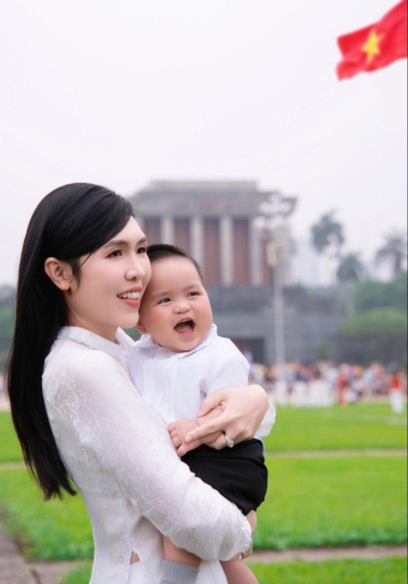 Hai nhóc tỳ nhà nam mc nổi tiếng vtv gây chú ý với bộ ảnh kỷ niệm hướng tới ngày 304 - 5