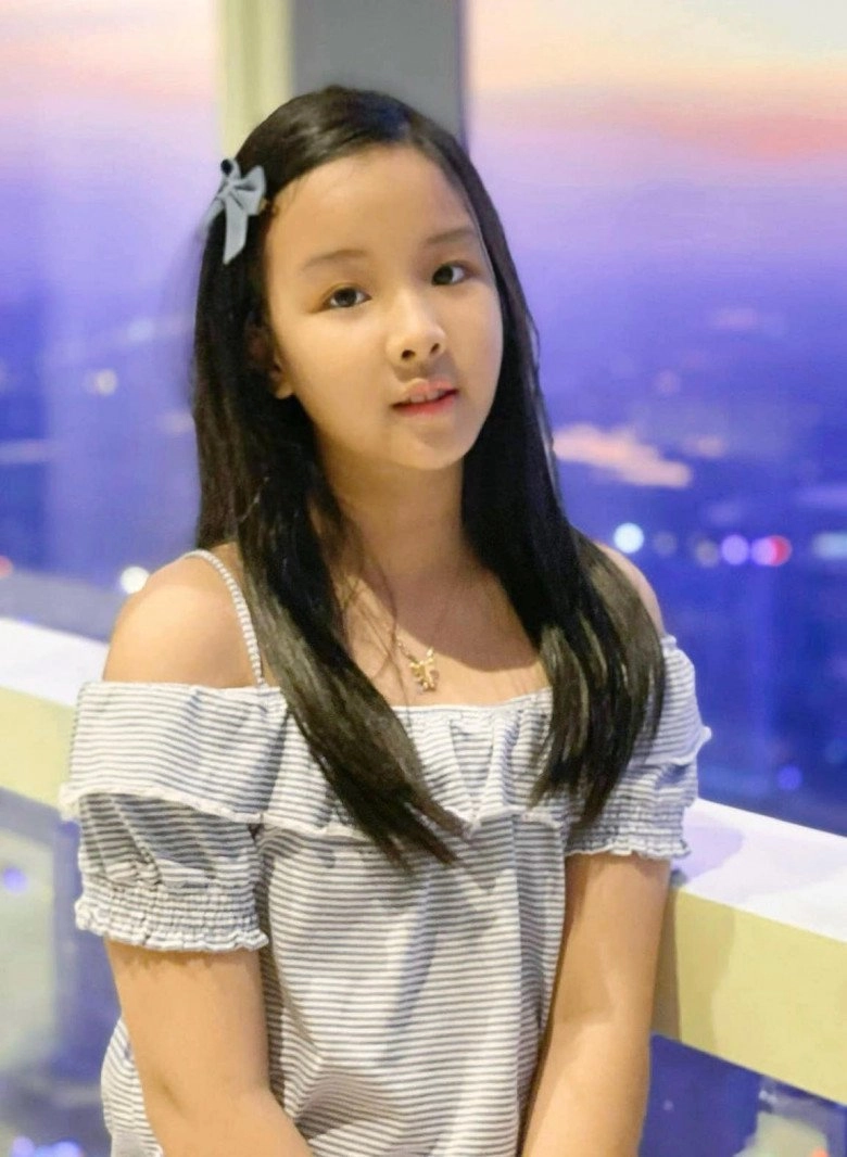 Hiếm hoi lộ ảnh con gái của hoa hậu kín tiếng nhất nhì việt nam thuỳ lâm 11 tuổi nhan sắc dự nối ngôi mẹ - 3