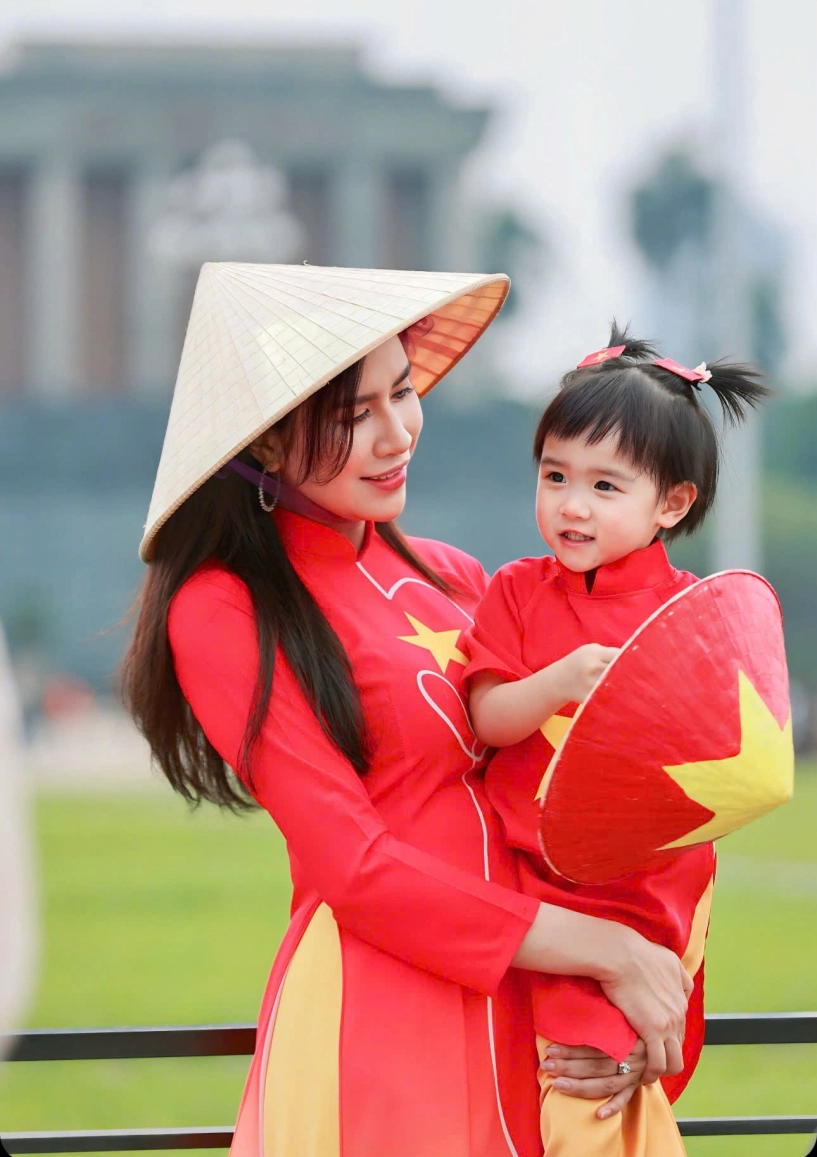 Hình ảnh gây sốt của nữ diễn viên quen mặt là thiếu tá công an - 3