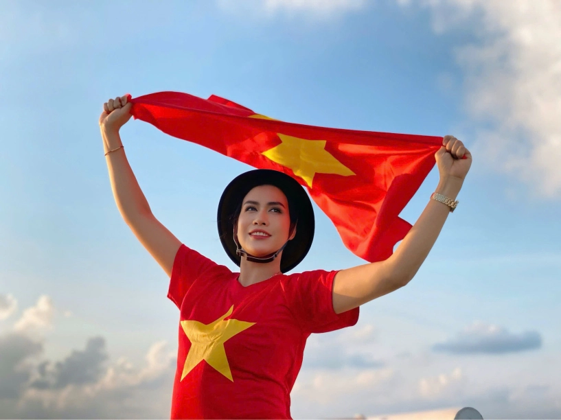 Hình ảnh gây sốt của nữ diễn viên quen mặt là thiếu tá công an - 6