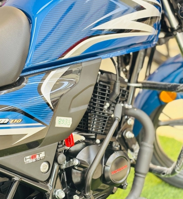 Hình ảnh thực tế của honda dream 110 2025 tại đại lý - mẫu xe côn tay giá khoảng 26 triệu đồng - 4