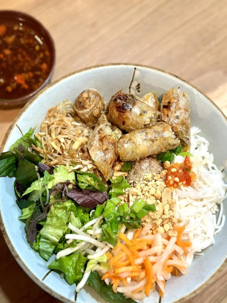 Hoa hậu dương mỹ linh làm 1 món cơm mất 2 ngày chồng giàu nói hại anh hoài - 10