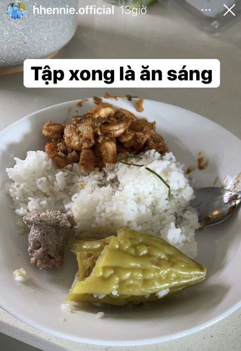 Hoa hậu hhen niê chuẩn bị bữa ăn gấp tại nhà mà đầy màu sắc ăn thế này bảo sao dáng đẹp hoài - 6