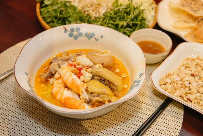 hoa hậu nhà trăm tỷ khoe cơm nhà bữa ăn có những gì mà hàng loạt người nổi tiếng đều vào khen ngợi - 2