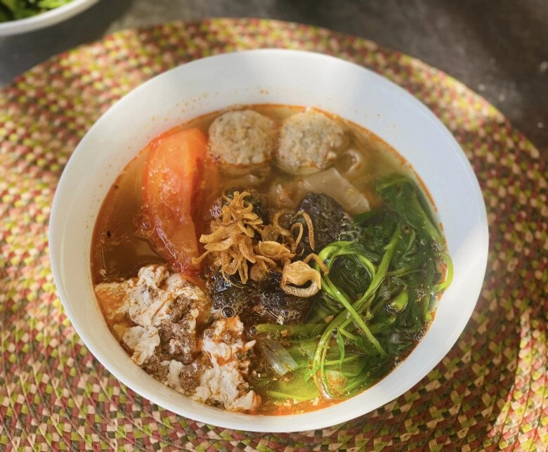 hoa hậu nhà trăm tỷ khoe cơm nhà bữa ăn có những gì mà hàng loạt người nổi tiếng đều vào khen ngợi - 4