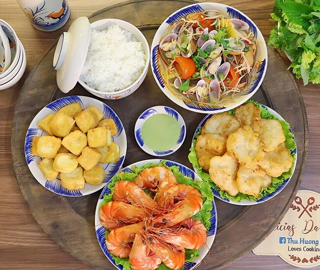 Hôm nay nấu gì cơm chiều chẳng cầu kỳ nhưng khiến ai cũng muốn ăn thêm bát nữa - 1