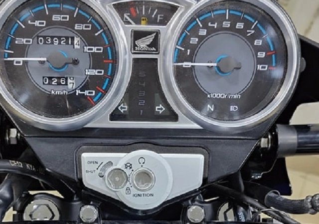 Honda cb150f blue new 2025 trình làng với giá bán khoảng 40 triệu đồng - 4