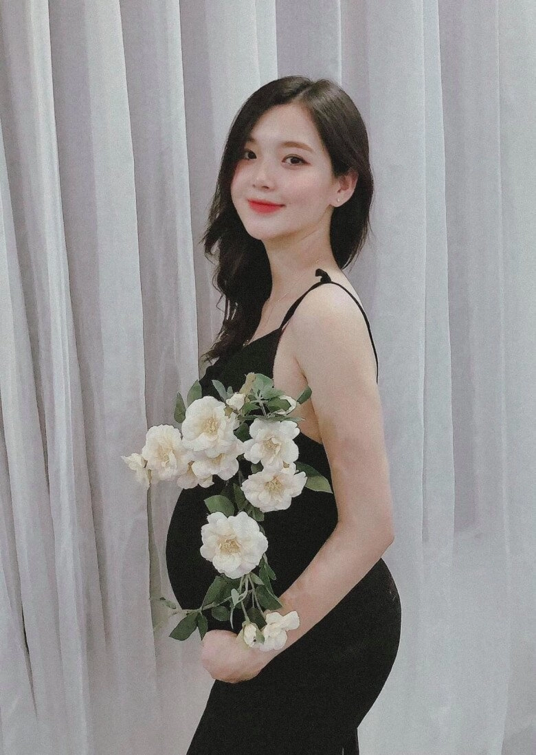 hot girl dân tộc nổi tiếng mxh 10 năm trước nay làm mẹ đơn thân đẹp hút hồn cứ ra đường là bạn khác giới xin làm quen - 2
