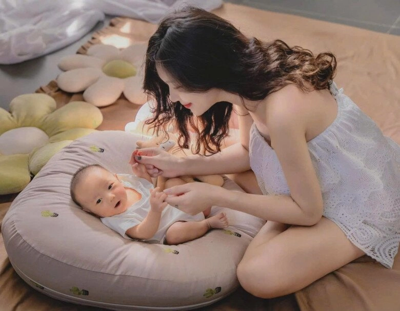 hot girl dân tộc nổi tiếng mxh 10 năm trước nay làm mẹ đơn thân đẹp hút hồn cứ ra đường là bạn khác giới xin làm quen - 3