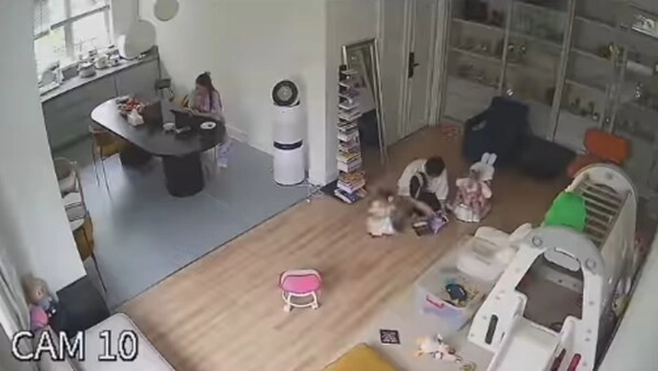 Hotboy hải dương lấy phú bà sài thành hơn 9 tuổi giờ ở nhà chăm con nấu ăn giặt quần áo quét nhà bóc hoa quả mời vợ - 12