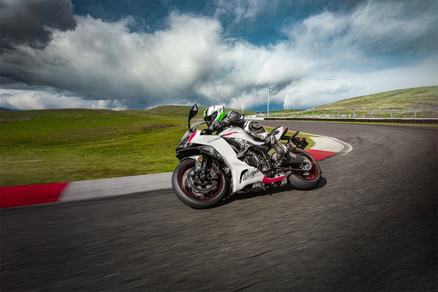 Kawasaki ninja zx-6r 2025 chính thức lộ diện - 1