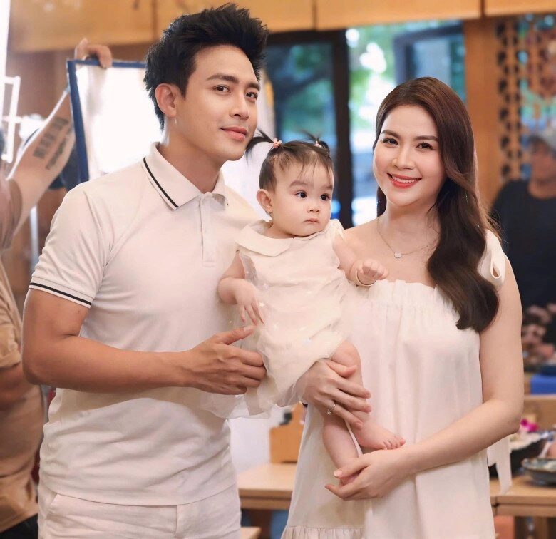 Kha ly mình chờ mòn mỏi 8 năm mổ 2 lần cắt bỏ buồng trứng mới mang thai con gái đầu lòng ở tuổi 39 - 1
