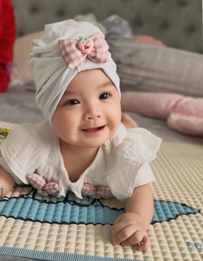 Kha ly mình chờ mòn mỏi 8 năm mổ 2 lần cắt bỏ buồng trứng mới mang thai con gái đầu lòng ở tuổi 39 - 8