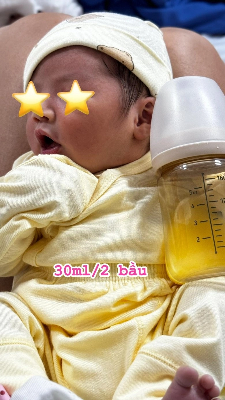 Khoe cảnh cho con bú ở viện dv thu quỳnh tiết lộ chửa ngực mách cách gọi sữa về tràn trề sau sinh - 3