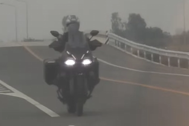 Không còn là tin đồn zontes 703f adventure 2025 đang gõ cửa thị trường thái lan - 1