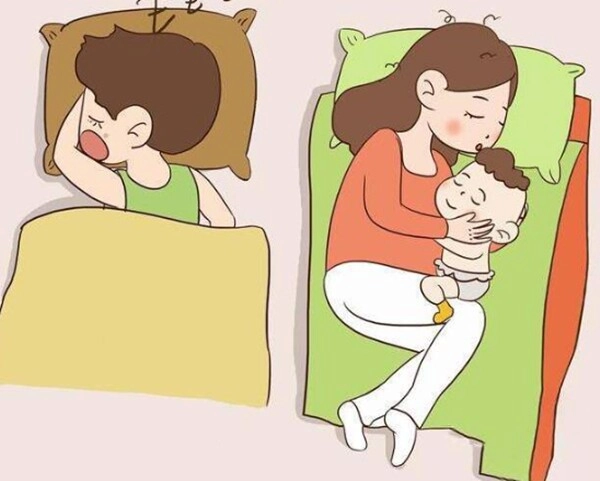 Không hề đoán mò 4 tư thế ngủ của trẻ thể hiện rõ bé yêu bố hay mẹ nhiều hơn - 2