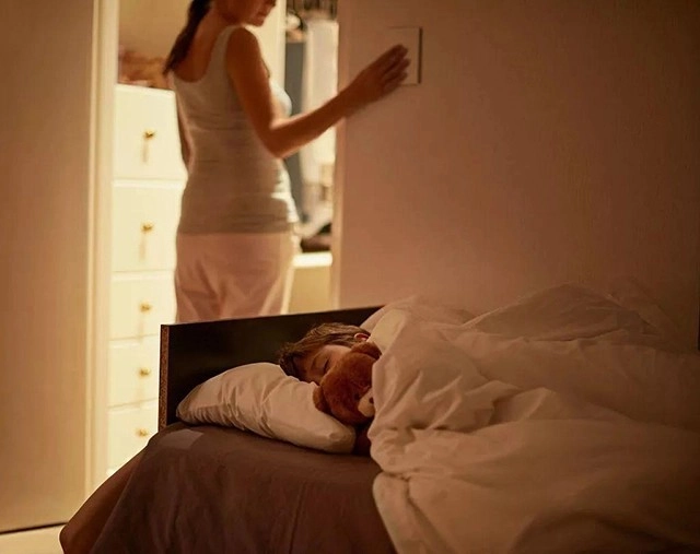Kiệt sức vì bị vợ bắt thức đêm thường xuyên một hành động của con trai khiến tôi mừng húm - 2