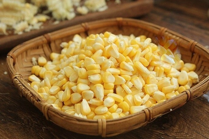 Làm ngô chiên nhiều người cho thêm bột năng người thêm trứng vậy đâu mới là bí quyết để ngô giòn rụm thơm nức mũi - 2