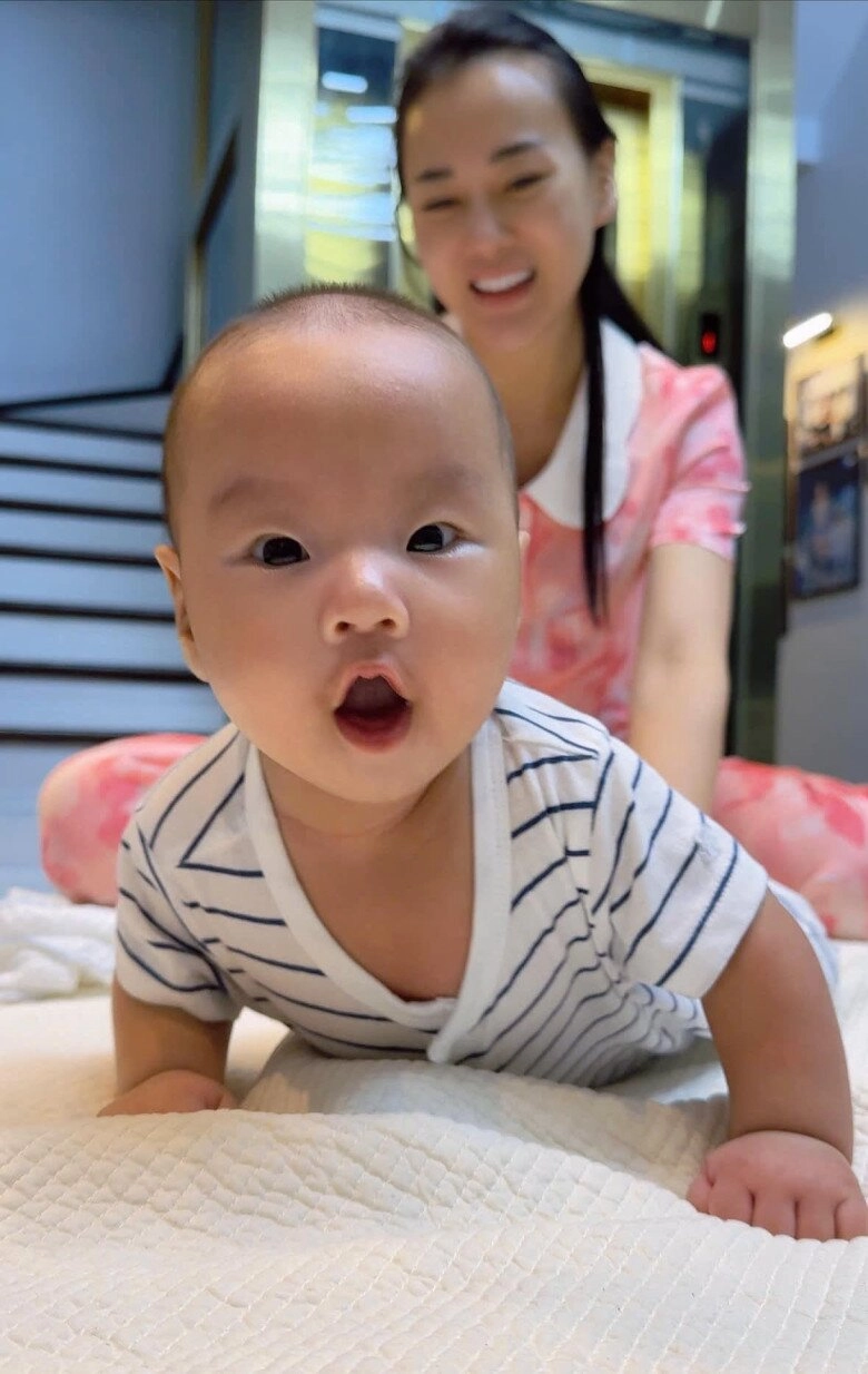 Làm phu nhân của shark bình tưởng sướng phương oanh bị người chị thân thiết tiết lộ cảnh bỉm sữa trong góc kín - 7