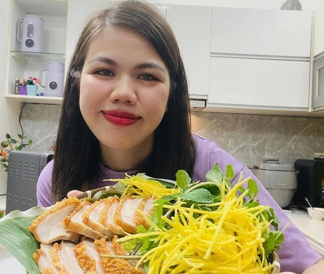 Làm thịt heo quay nhớ thực hiện bước này bì vàng ươm nổ đều lại giòn tan ăn đã miệng - 1