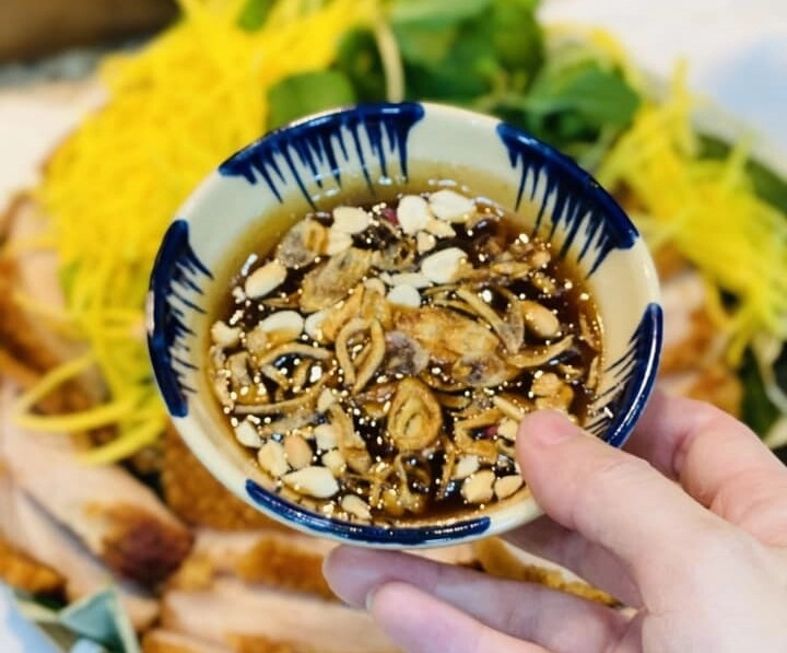 Làm thịt heo quay nhớ thực hiện bước này bì vàng ươm nổ đều lại giòn tan ăn đã miệng - 9