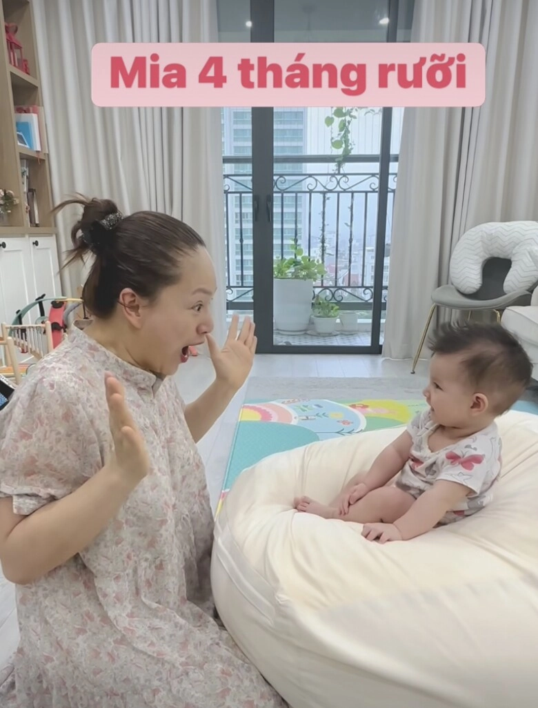 Lan phương hạnh phúc khoe con gái lai tây mới 5 tháng tuổi đã biết ngồi càng lớn càng xinh giống mẹ - 3