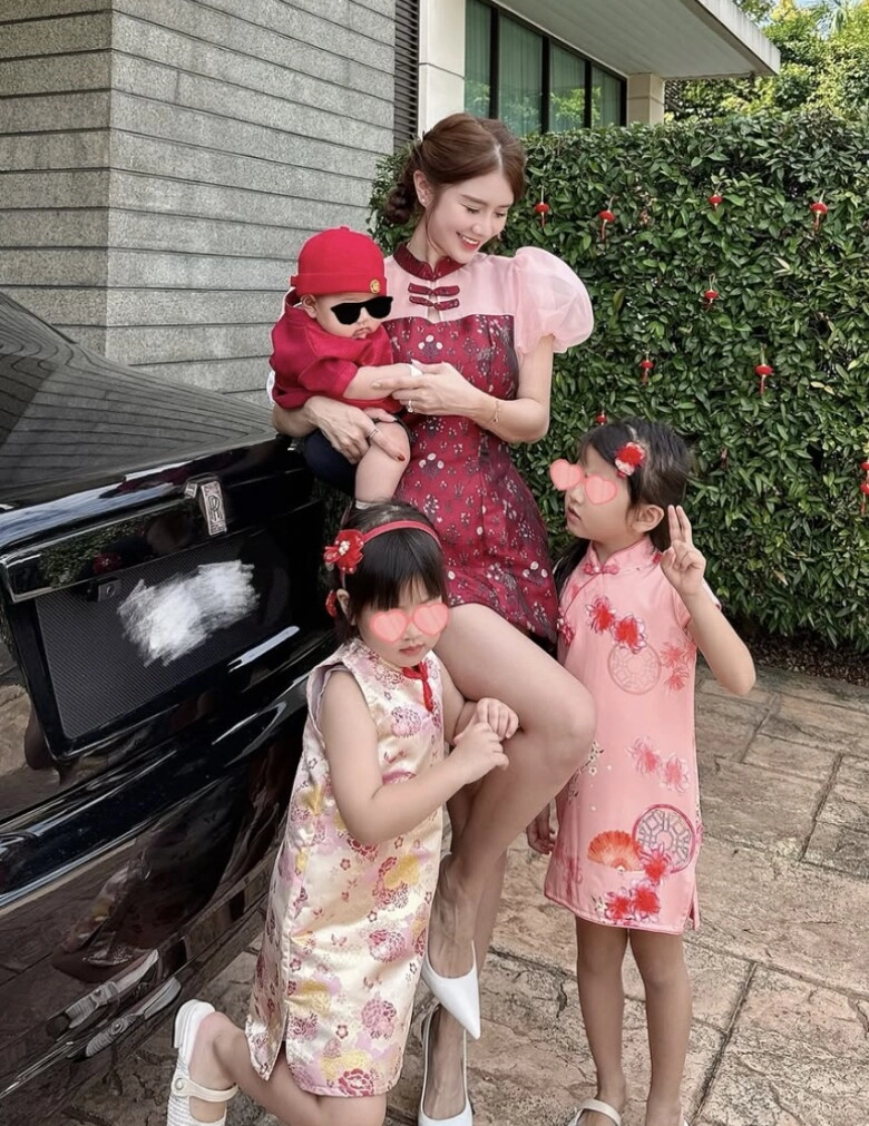 Lấy chồng đại gia nữ thần hàng không rời làng giải trí làm mẹ sinh 3 con cuộc sống sang chảnh - 4
