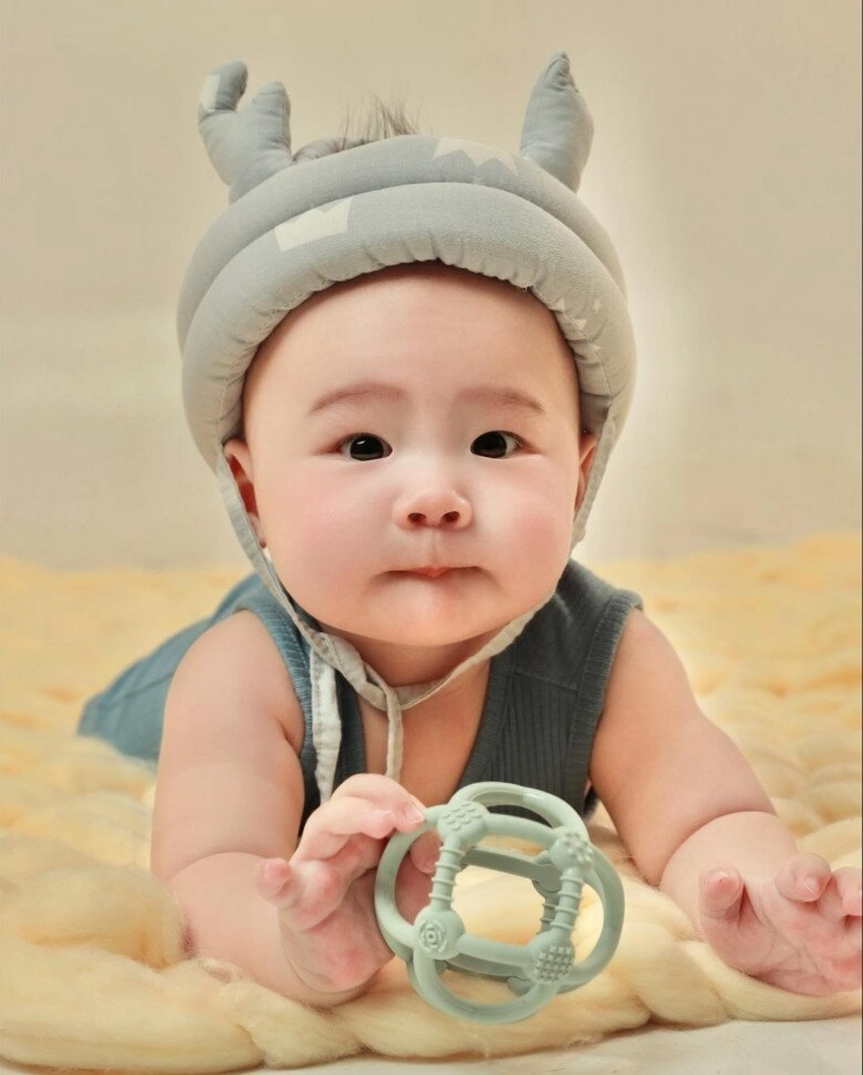 Lê âu ngân anh não lòng nhìn con trai 9 tháng hay cười thích ăn nay bỗng thay đổi cơn đau ập tới là mặt méo xẹo - 1