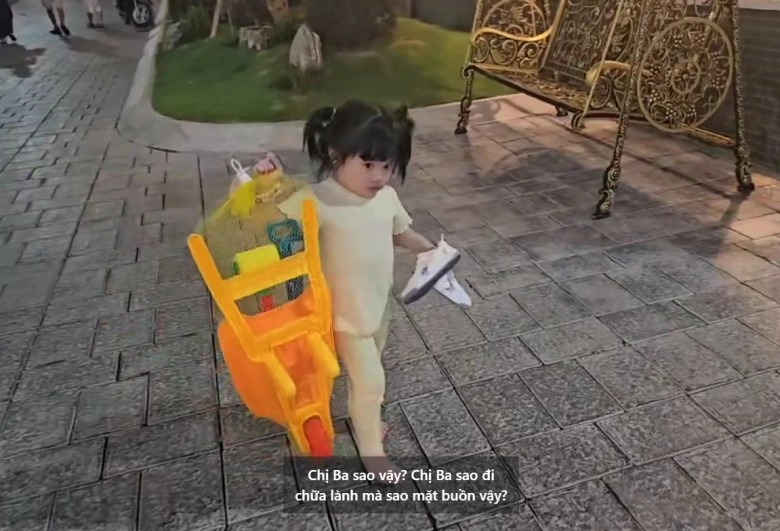 Lê dương bảo lâm bị chỉ trích vì dùng tiền quyền lấy đồ người khác cho con gái phải lên tiếng xin lỗi - 2