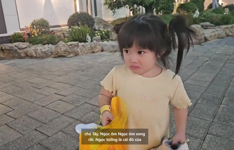 Lê dương bảo lâm bị chỉ trích vì dùng tiền quyền lấy đồ người khác cho con gái phải lên tiếng xin lỗi - 3