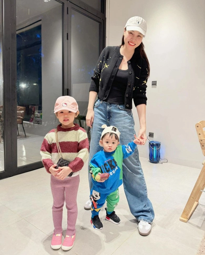 Lên chức mẹ 2 con võ hạ trâm được chồng ấn độ cưng chiều bế bụng bầu đưa ái nữ đi du lịch hè khắp nơi - 10